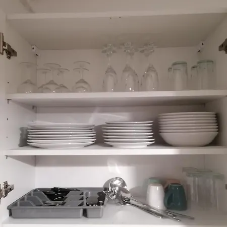 Apartment Hadriel Host