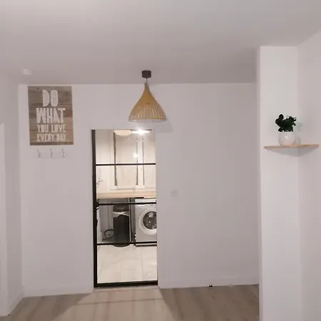 Apartment Hadriel Host *