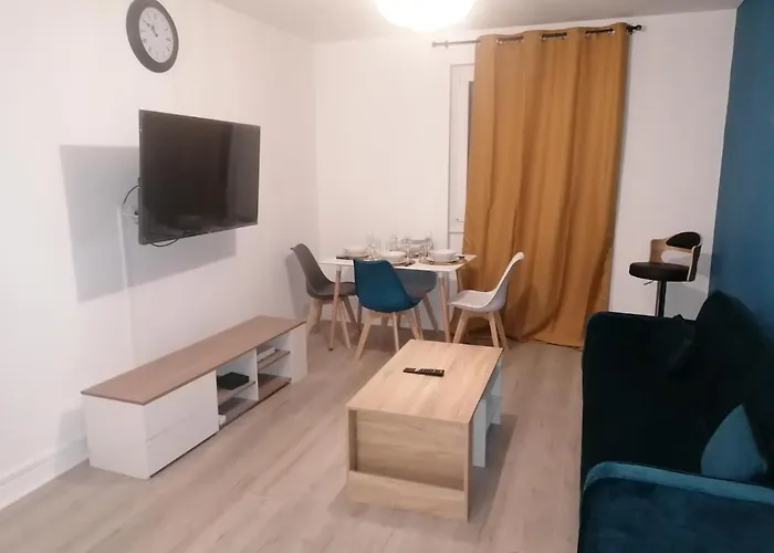 Hadriel Host Апартаменты