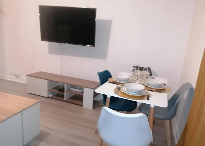 Hadriel Host Клермон-Ферран